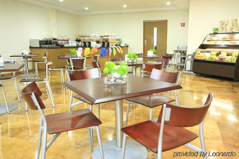 Hotel La Venta Inn Villahermosa Restaurant foto